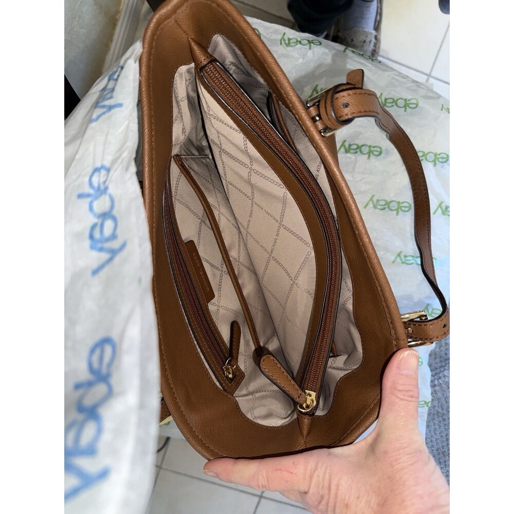 Michael Kors Jet Set Brown Saffiano Leather Multifunction Tote Bag W/ Pockets - Picture 4 of 11